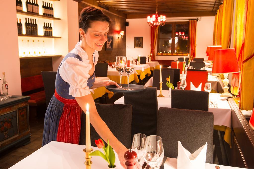 Hotel Zur Post Goldegg Exteriör bild