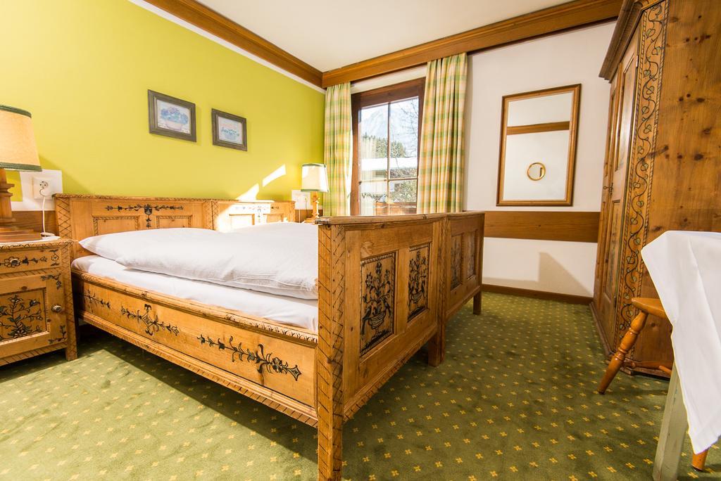 Hotel Zur Post Goldegg Exteriör bild